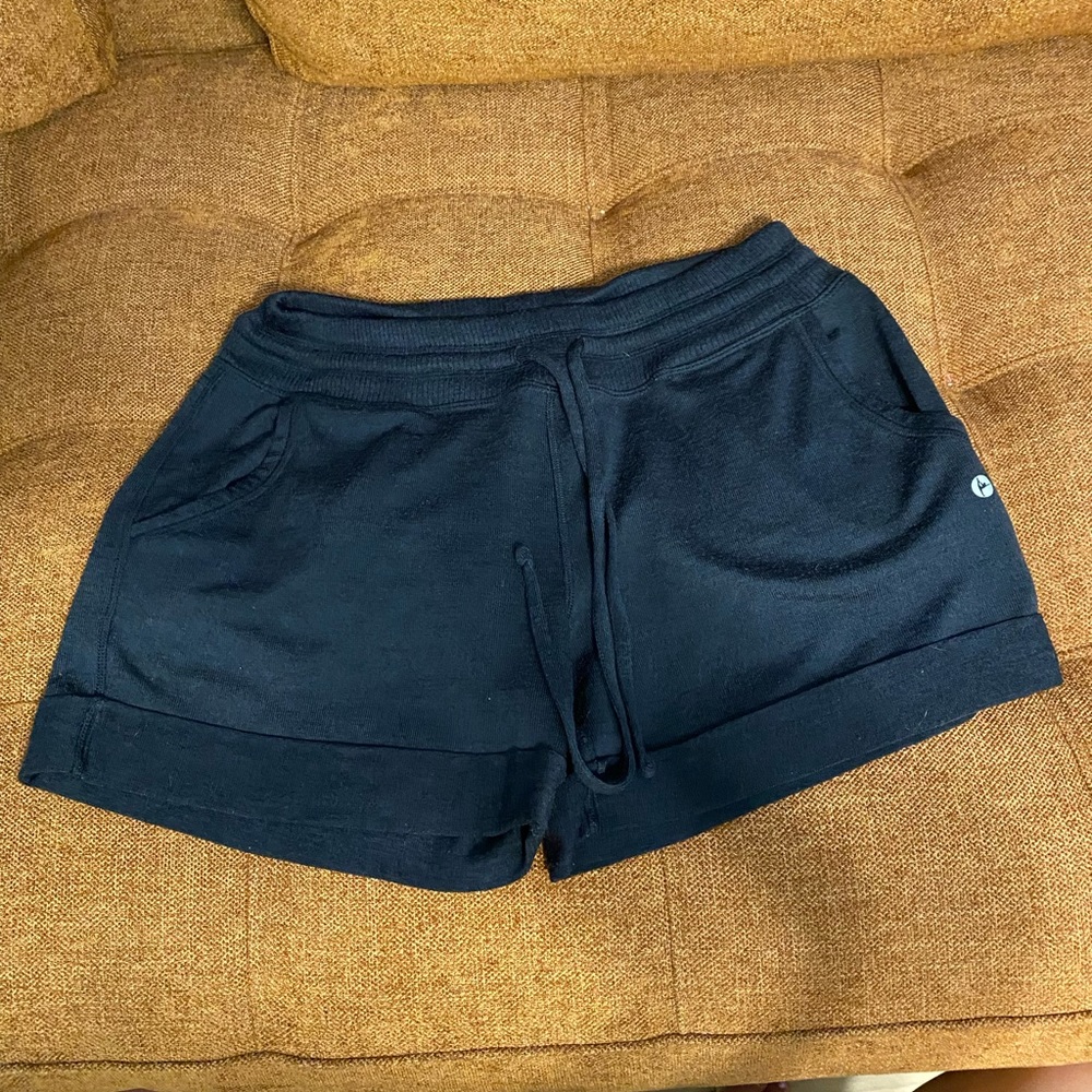 Drawstring shorts with pockets L